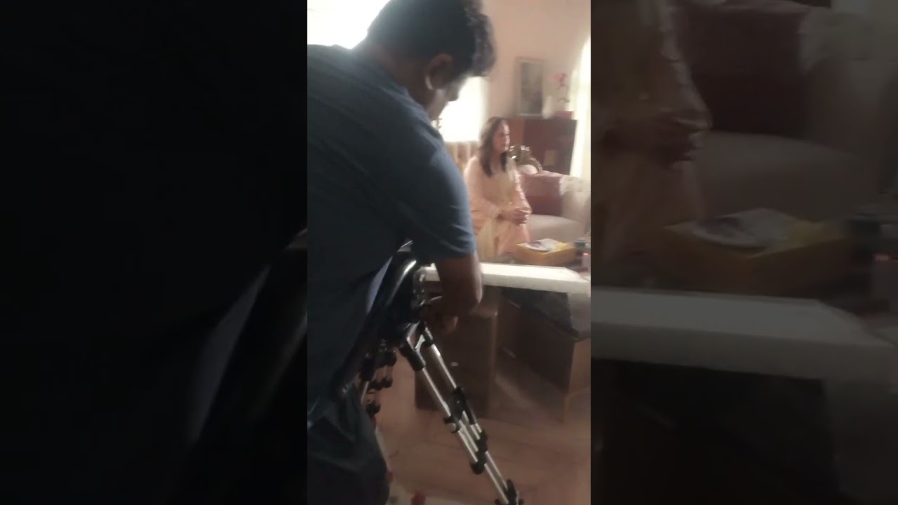 Hina Khawaja Bayat's Exciting New Commercial Shoot Coming Soon! 🎬