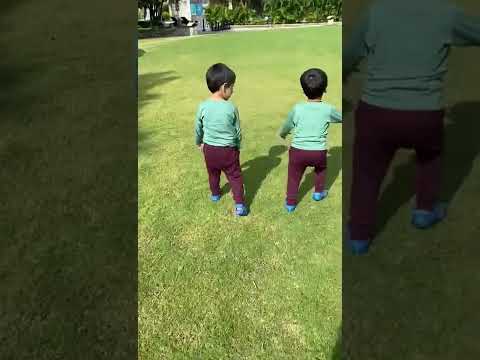 Twins running cum waking in the morning 🌄