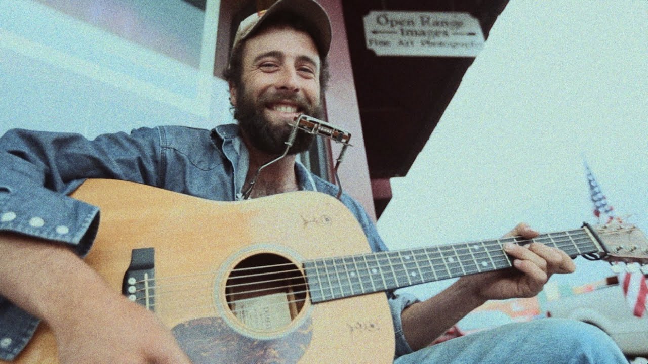 Luke Bell Returns with 'The King Is Back' 🎶