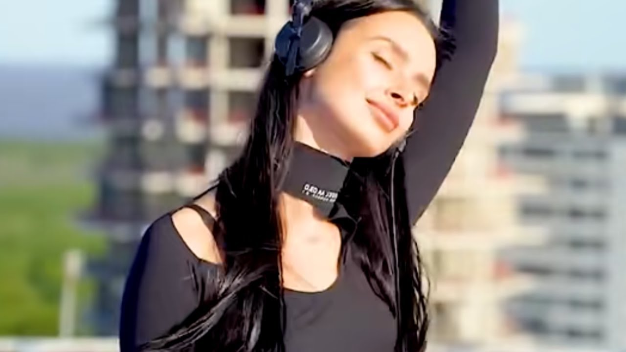 Retro Remixes by Dariusz Ejdys 🎶