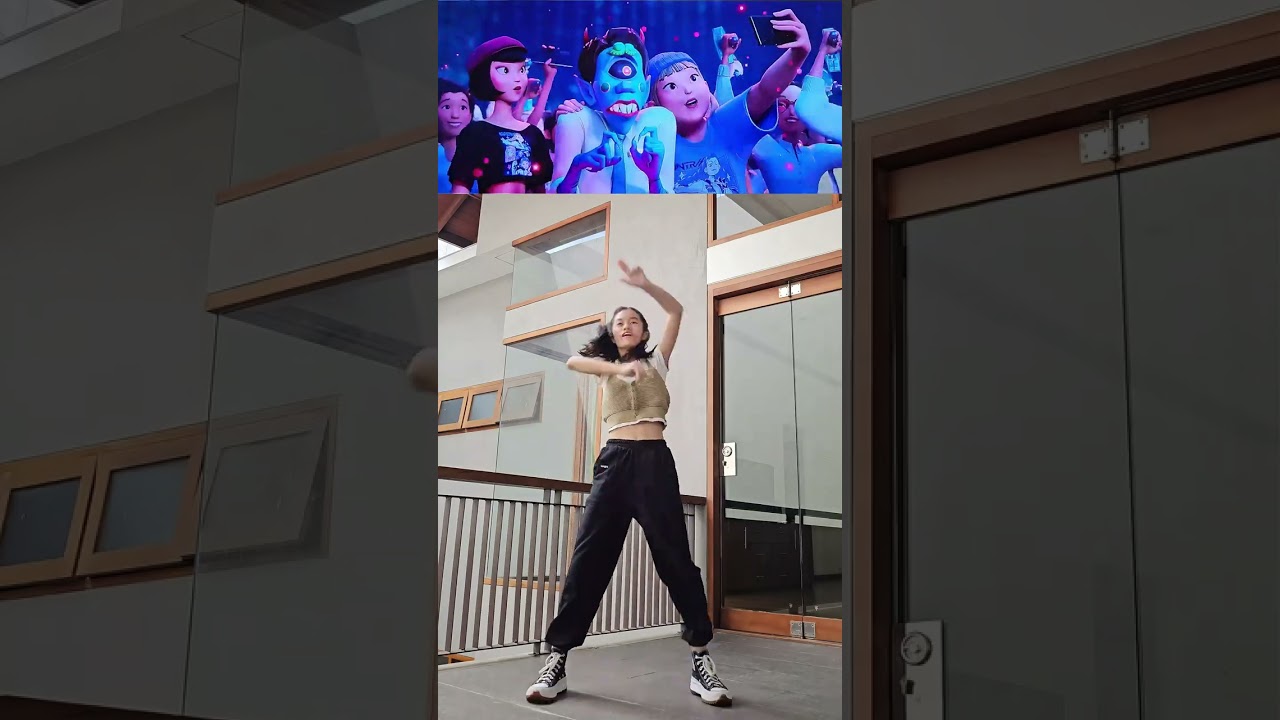 Epic Kpop Dance Cover by Evolette Ann: The Huntrix Demon Hunter ⚡