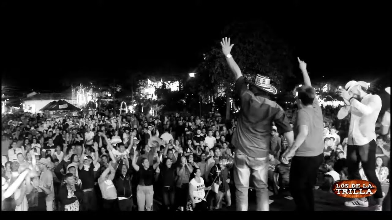 Los De La Trilla - La Licenciada (Video) 🎶