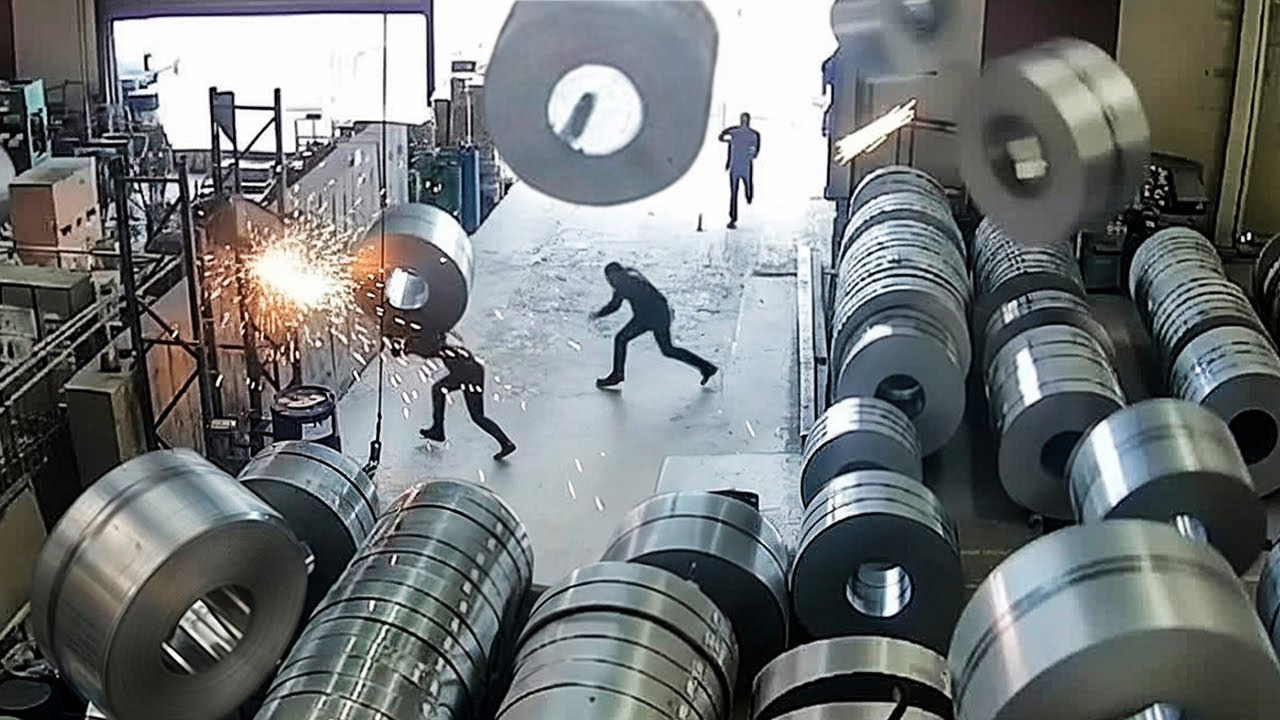 Hilarious Worker Mistakes Caught on Camera 🤣