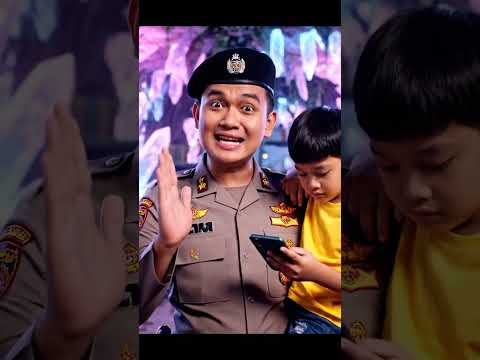 Gak semua yang senyum itu selesai kerja, kadang baru mulai. #YouTubeShorts #viral