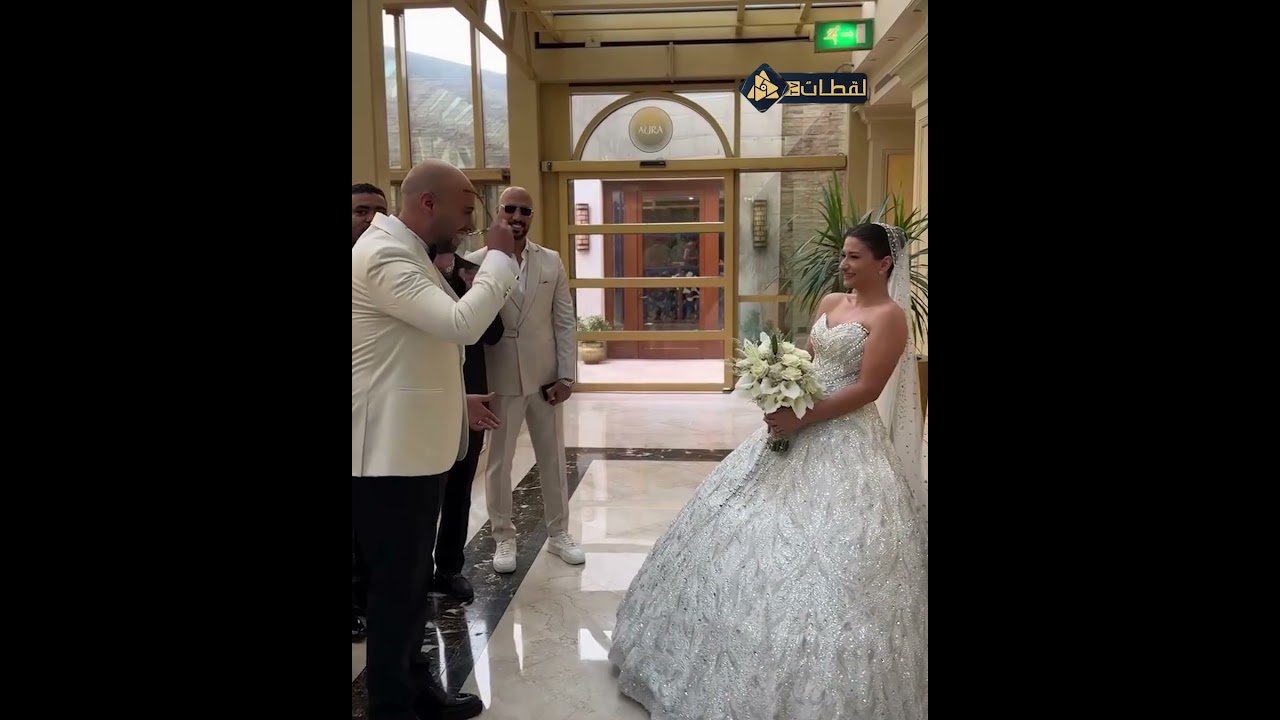 حاتم صلاح يثير الجدل بزواجه من امرأة تشبه باميلا الكيك 🎉