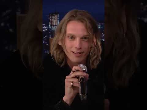 #JamieCampbellBower SINGS #Lizzo LYRICS IN VECNA VOICE 😂 #AboutDamnTime
