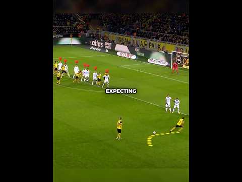 1000 IQ Freekick Tactic🧠 #football