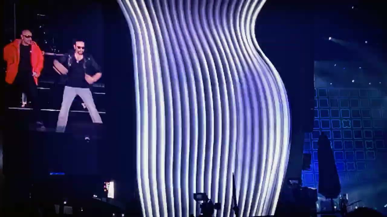 Desi Girl by Vishal-Shekhar Live at Expo 2020 Dubai