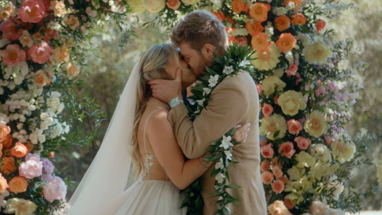 Alex Warren's Wedding Day: A Fairy Tale Come True ✨
