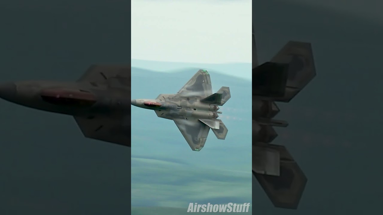 F-22 Raptor Low-Level Flyby at Airshow