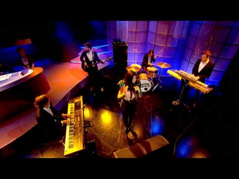 Marina & the Diamonds Performs Hollywood Live π€