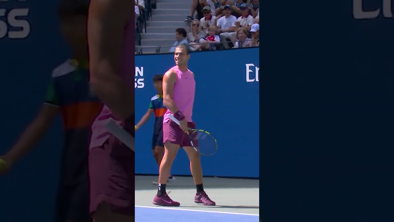 HOW has Alcaraz done that?! 🤯