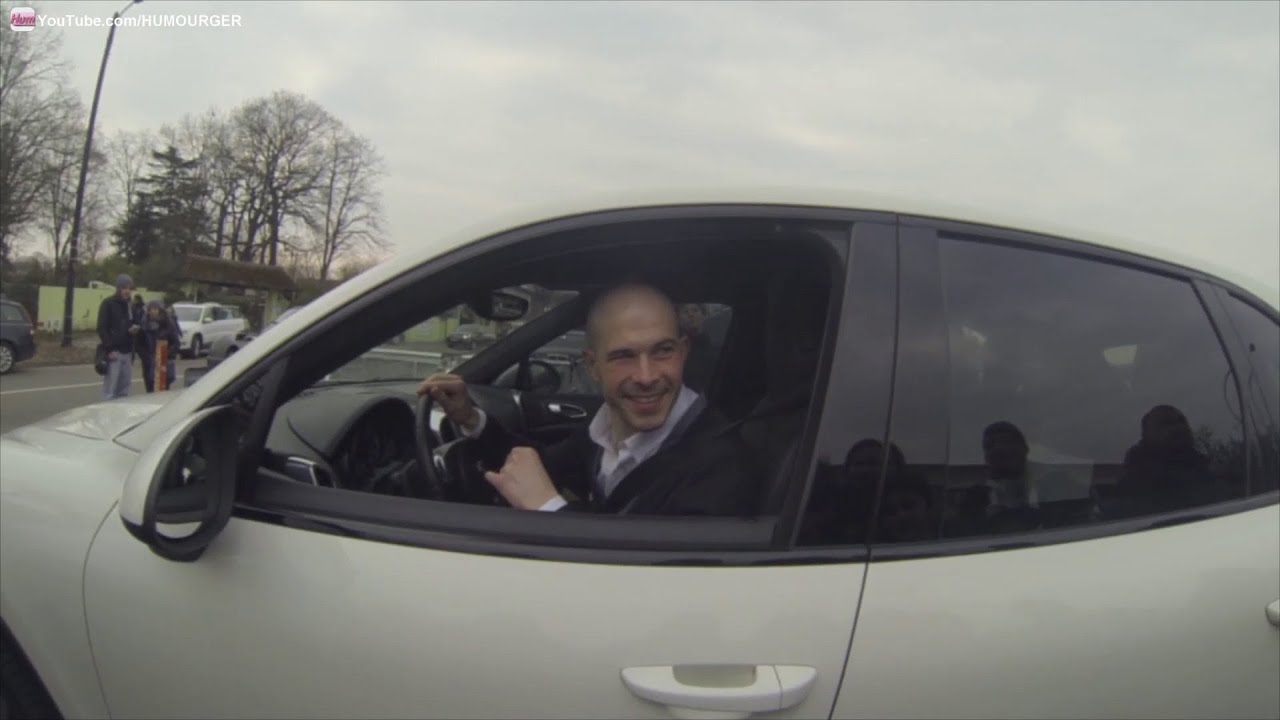 Christophe Jallet en Porsche Cayenne au Camp PSG 🚗