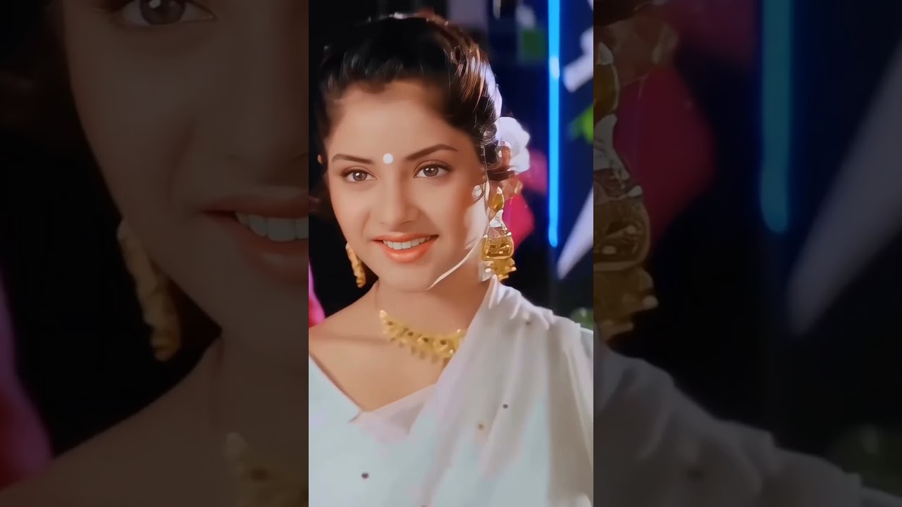 Beautiful Divya Bharati ❤️ | Heartfelt Song | Bollywood Classics