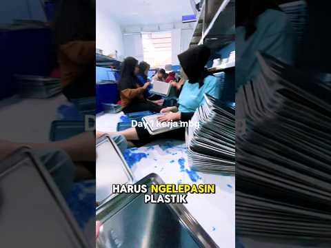 Hari Pertama Kerja di MBG #lucuabis #lucungakak #momenlucu #viralindonesia #ngakakkocak #fypp