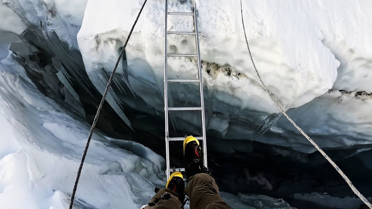 Near-Death Moments on Mount Everest 🏔️