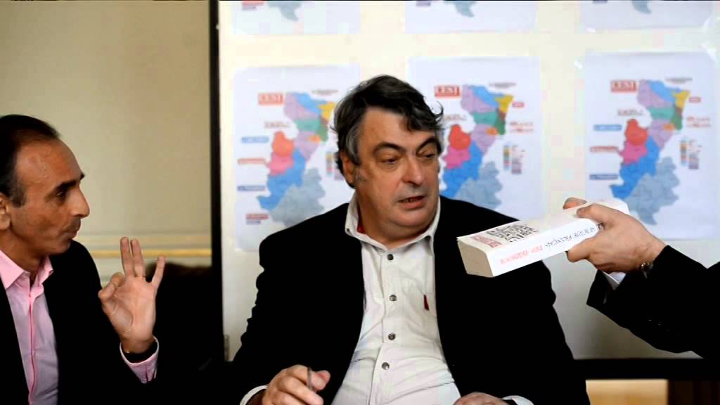 Débat Électrisant entre Zemmour et Mélenchon : Qui a Conquis la Scène ? 🔥