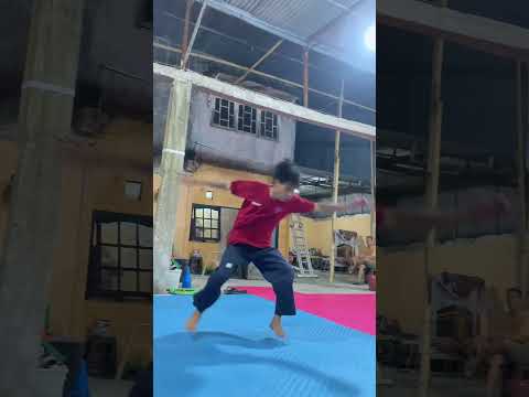Terkena cedera fatal saat latihan salto taekwondo😫‼️ #taekwondo #shorts #ichaltkd