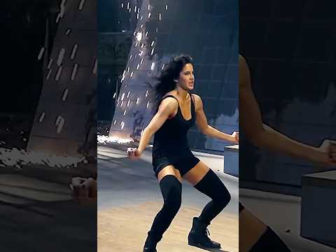 Katrina Kaif looks so fab🔥💃in Kamli Song|BTS|Dhoom 3|The Unseen Shorts #katrinakaif #bts #dance