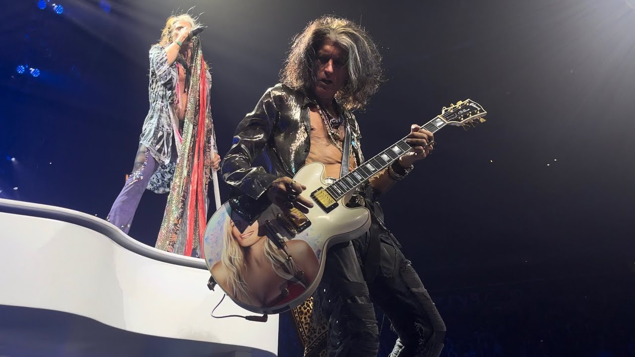Aerosmith Performs 'Dream On' in Pittsburgh 2023 🎸
