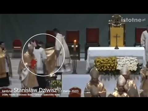 Kardynał Stanisław Dziwisz odgania księdza
