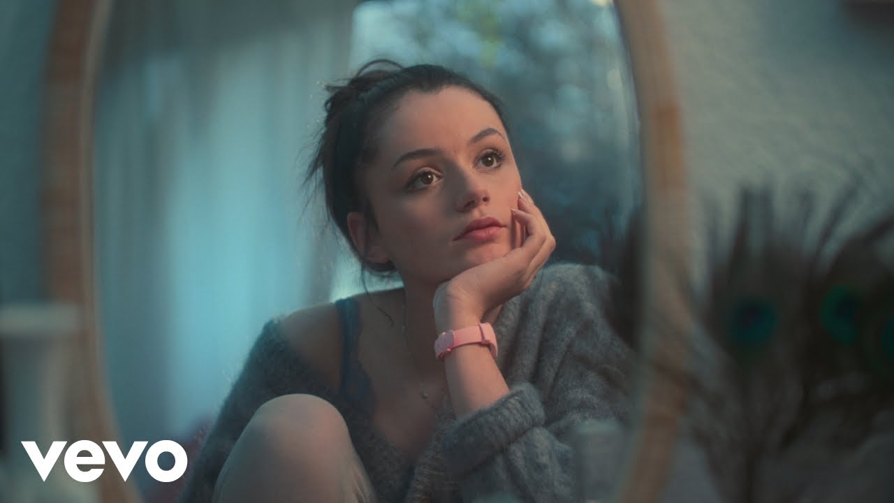 Nour - Premier Amour (Clip Officiel) 🎶