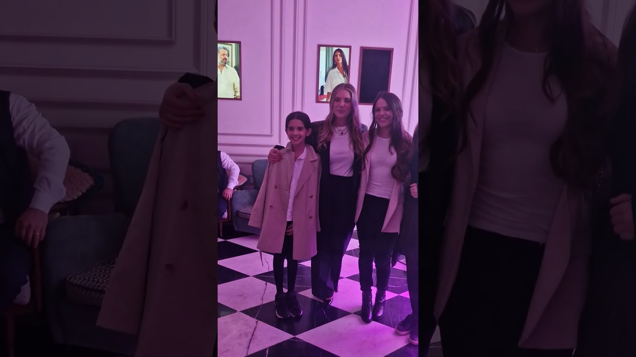 Eda Ece ve Ailesiyle Samimi Anlar: 'Yeni Nesil Aile' Dizisinin Yazarını ve 3 Kızını Tanıyın 👨‍👩‍👧‍👧