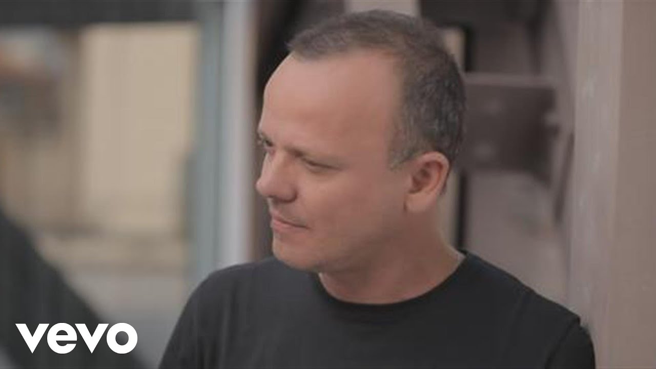 Gigi D'Alessio - Vivi (Official Music Video) 🎶