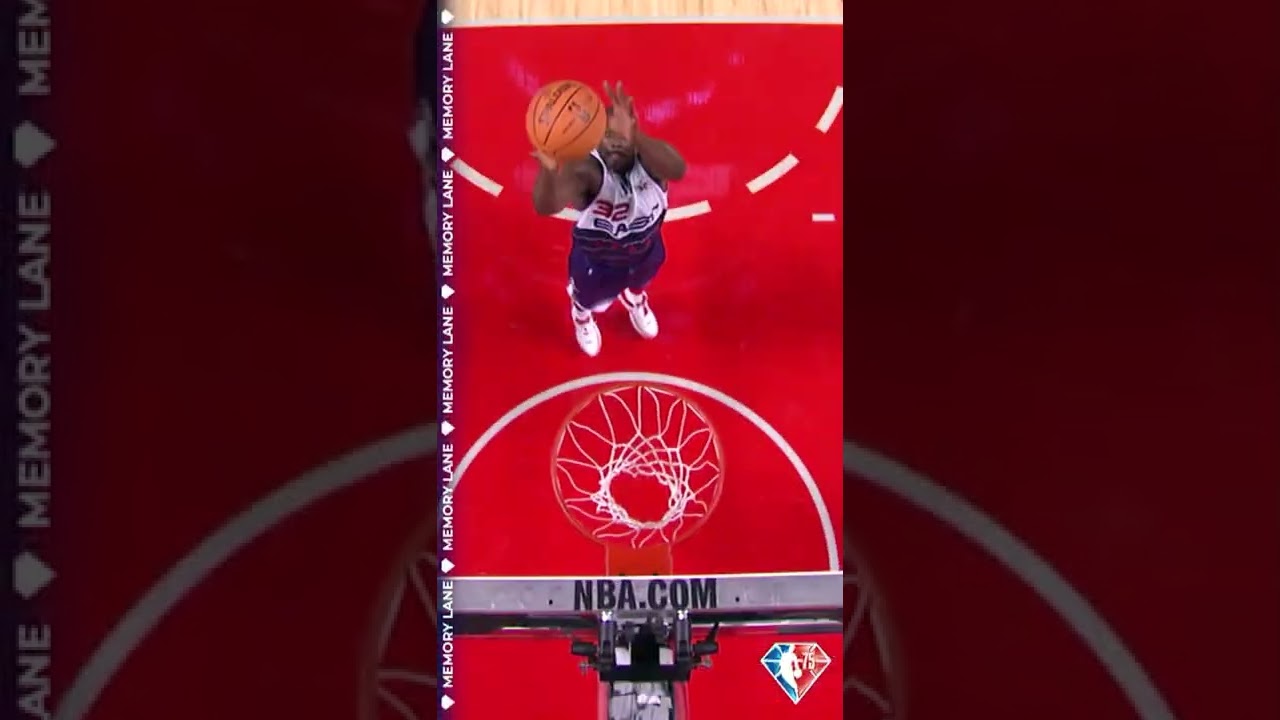 Shaq's Funny Free Throw Dunk 😂
