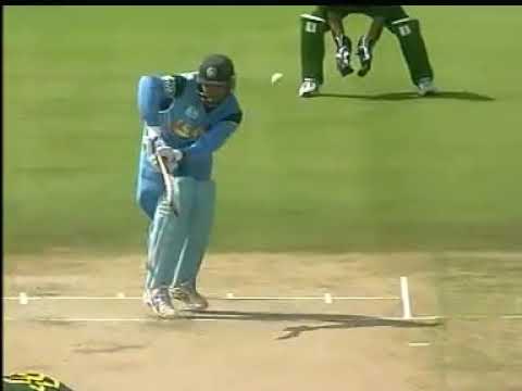 Waqar Younis's 2 Wickets in 2 Balls vs India, 2003 WC 🏏