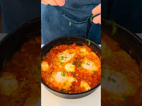Easy Tunisian Shakshuka 🤤 #food #cooking #tunisianfood #tunisia #shakshuka #eggs #breakfast #brunch