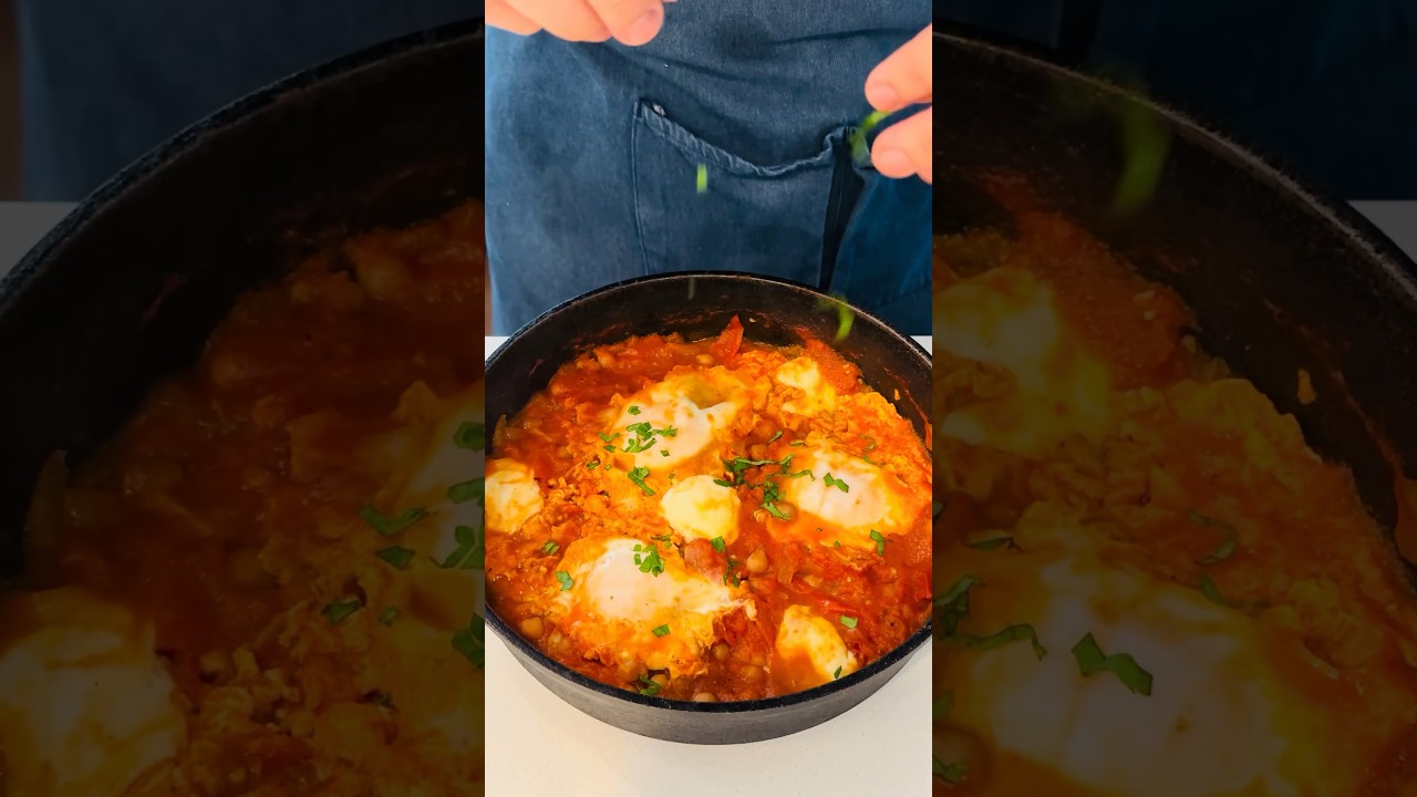 Delicious & Easy Tunisian Shakshuka Recipe 🍳