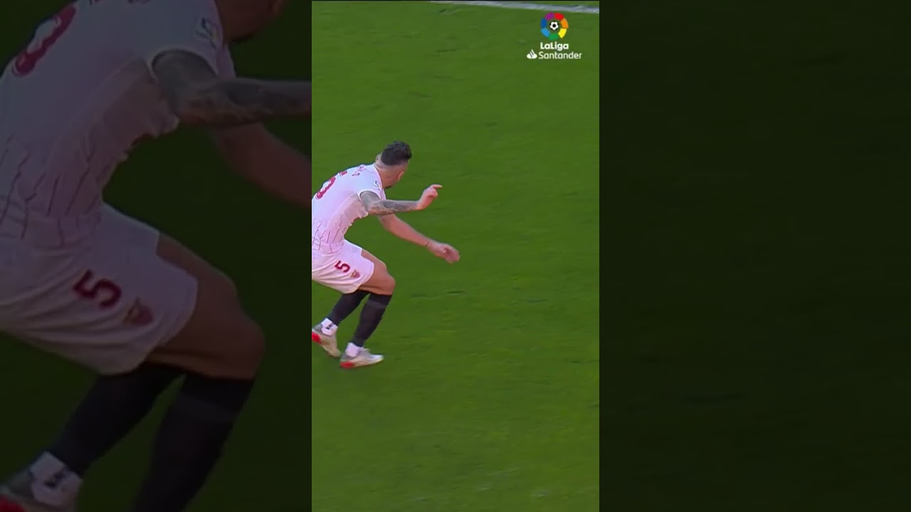 Unbelievable Goal by Rafa Mir! 🌟 | LaLiga Santander Highlights