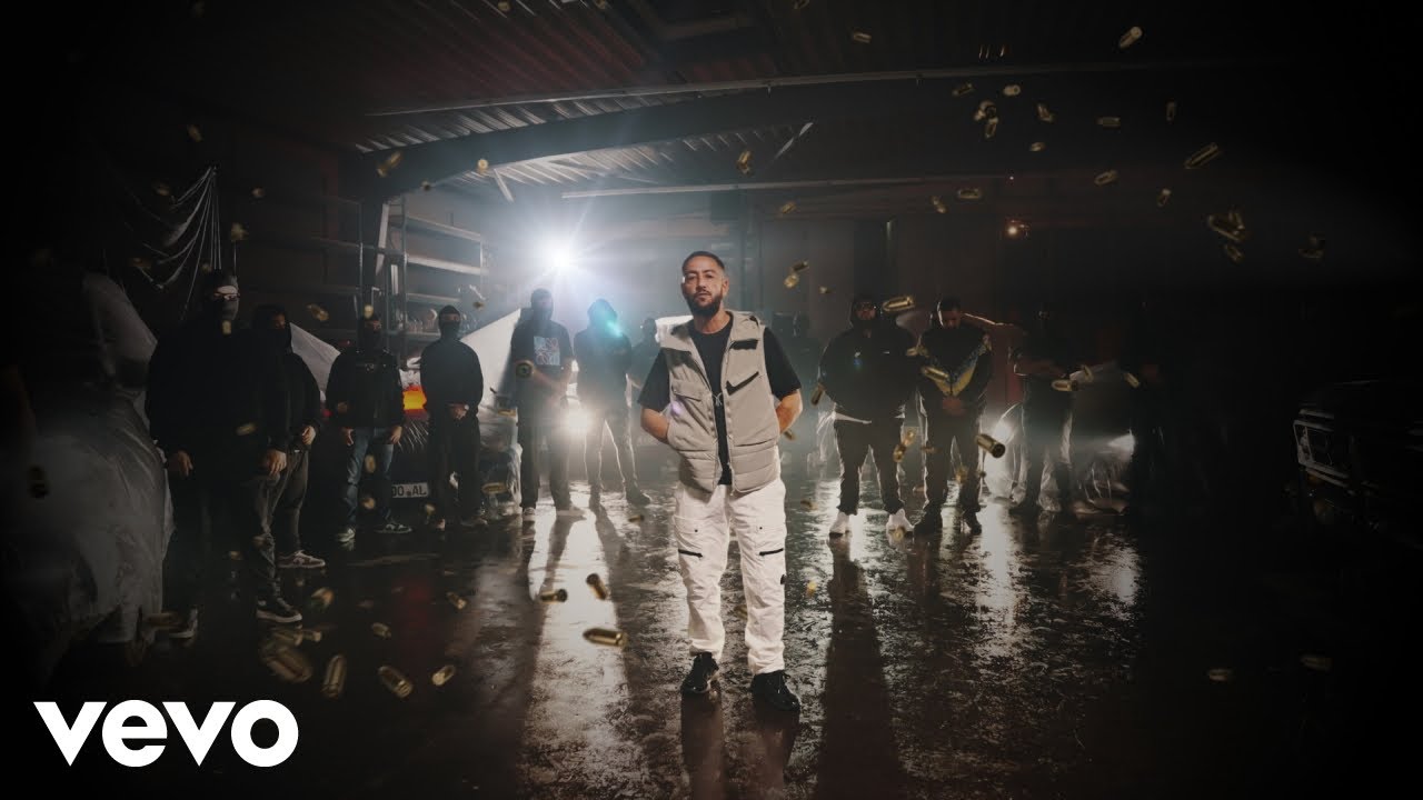 Lacrim - Main Moite 🎬 Clip Officiel | Découvrez le Single de l'EP 'Sale Epoque'