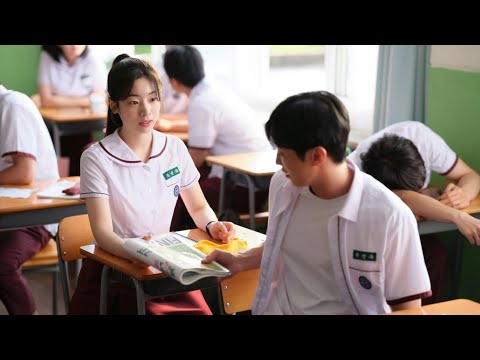 How the Dumbest Student Unexpectedly Won the Heart of the Prettiest Girl in Class