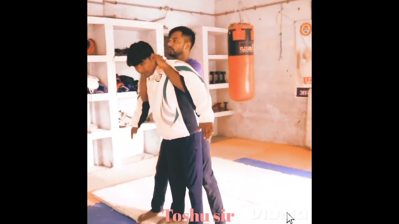 Self-Defense: How to Protect Against Neck Choke 🛡️