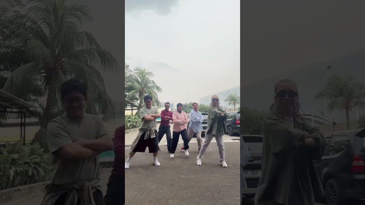 SelfiYamma: Like, Comment & Share! 📸