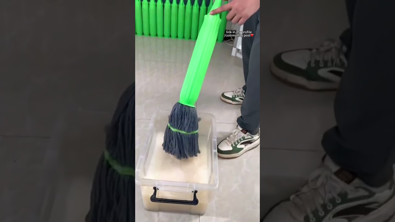 Clean Smarter with Self-Twisting Water Mop 🧼