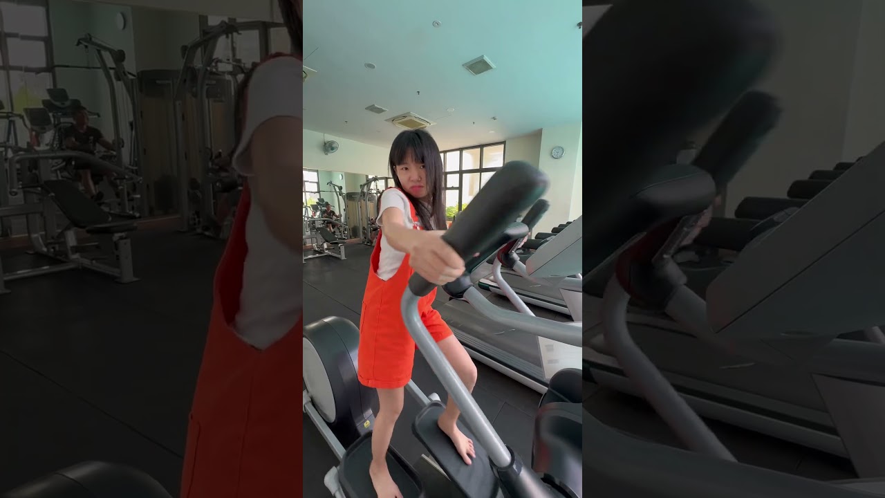 LNF - Đấu Trường Tập Luyện Vui Nhộn của Các Chị Em 😂