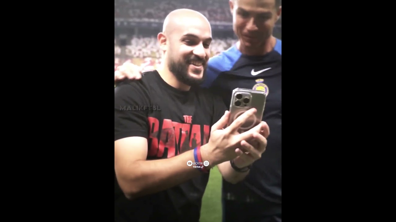 Ronaldo Reacts to His Skills ⚽