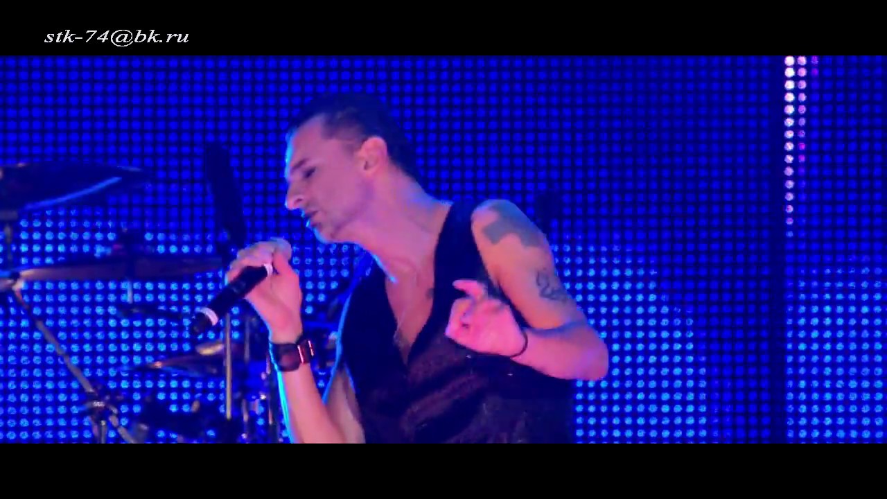 Depeche Mode Live in Barcelona 2009 🎶 - It's No Good (Tour of the Universe Performance)