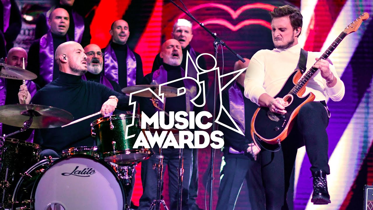« Je ne suis pas chauve » Live @ NRJ Music Awards 2021
