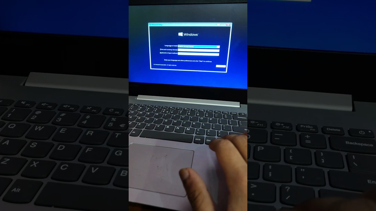 Install Windows 10 on Lenovo Laptop 📥