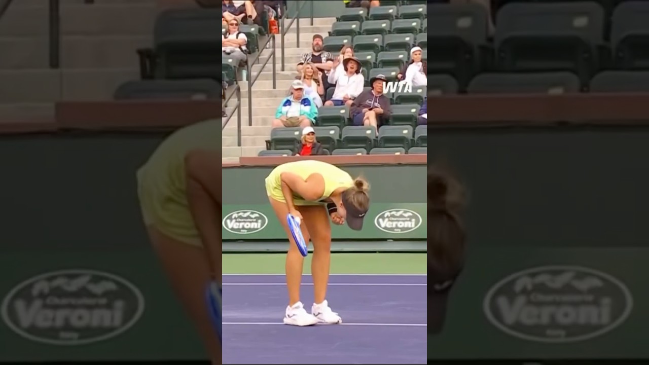 Magda Linette's Amazing Defense 🤪