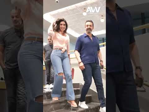 حصريا.. وصول النجوم كريم عبد العزيز وياسمين صبري وإياد نصار لحضور العرض الخاص  "المشروع X" في الرياض