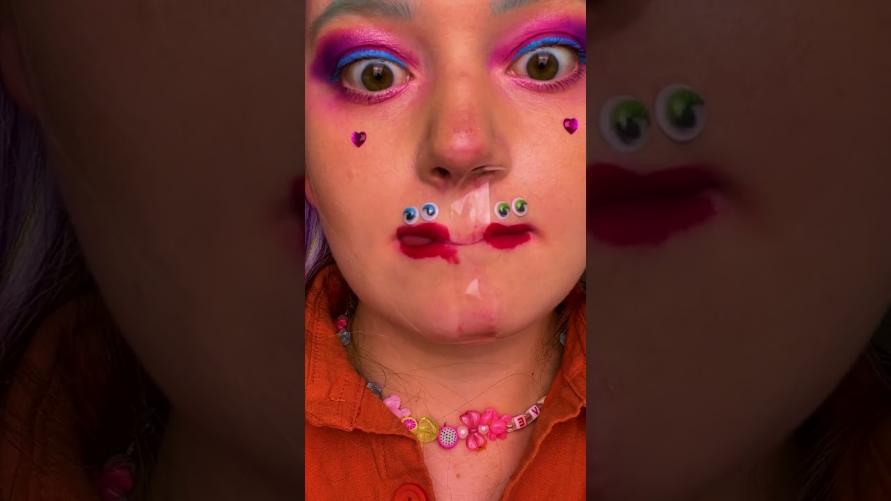 Weird ways to put on makeup 😅🌸 By 123 GO! House