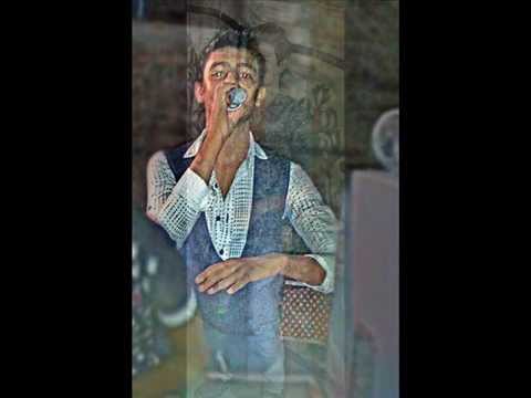 غاندي يغني عن الهموم في بني سويف 🎶