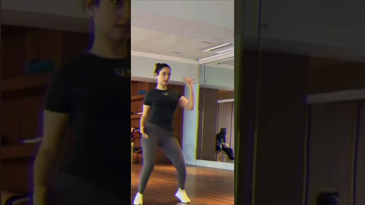 Tamannaah Bhatia's Stage Dance Practice ๐ถ