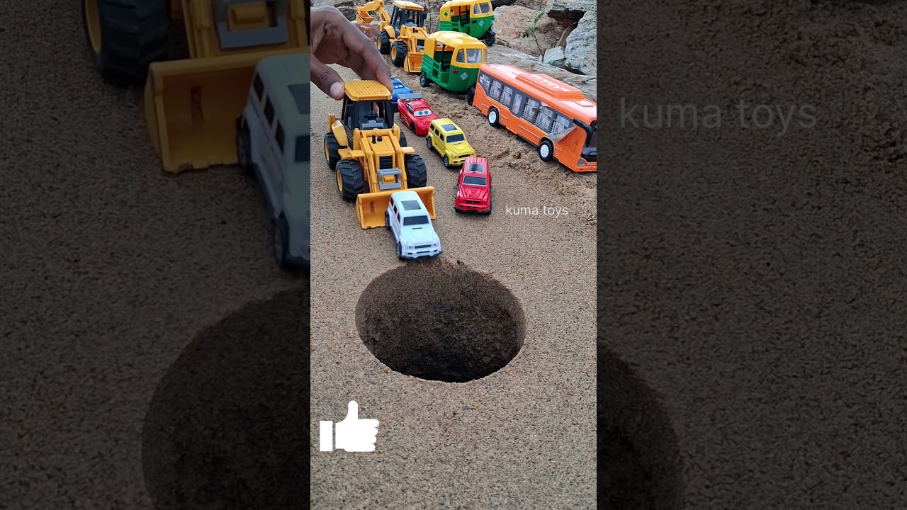JCB Autorickshaw & Bus Push Cars in Pit 🚧