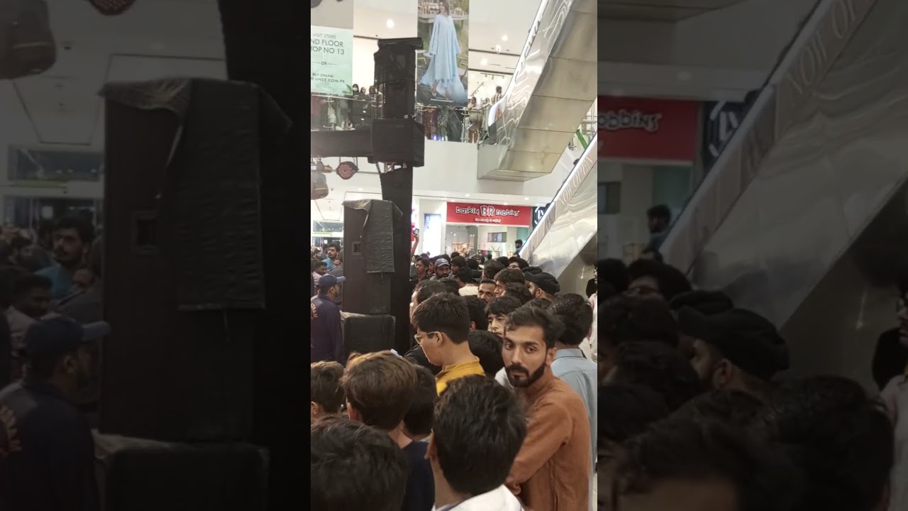 Imran Ashraf Spotted at Galleria Mall – Don’t Miss the Excitement! 🎉